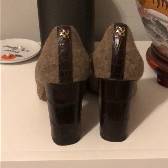 Coach Heels - Picture 4 of 4